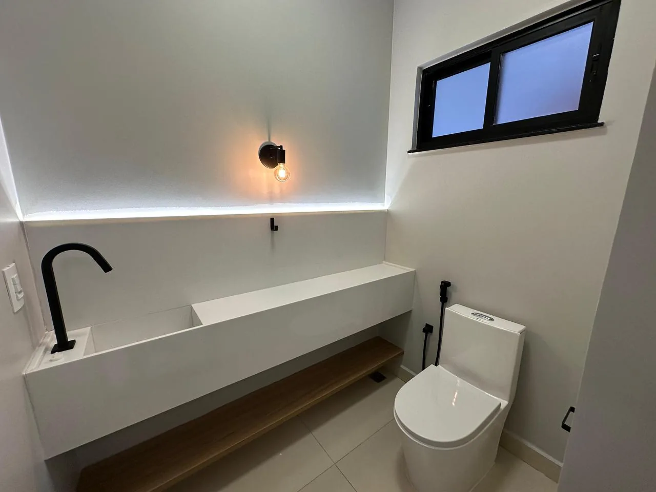 Vila Lima 1, lavabo